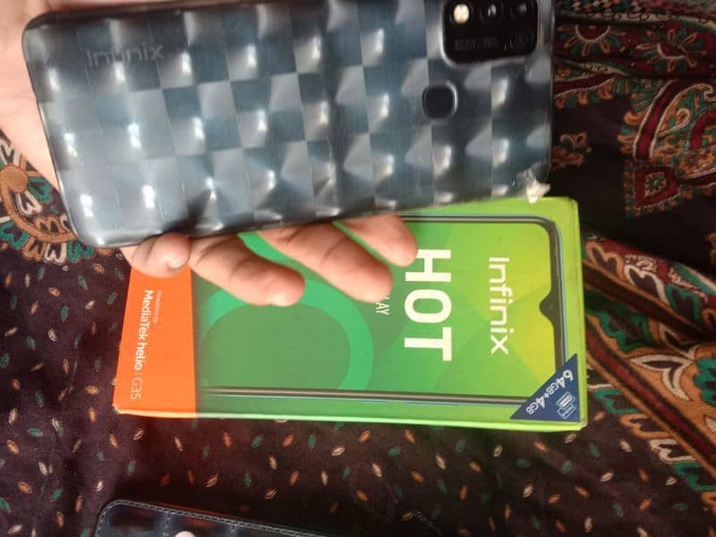 Infinix hot 10 play  4.64. urgent sale 4