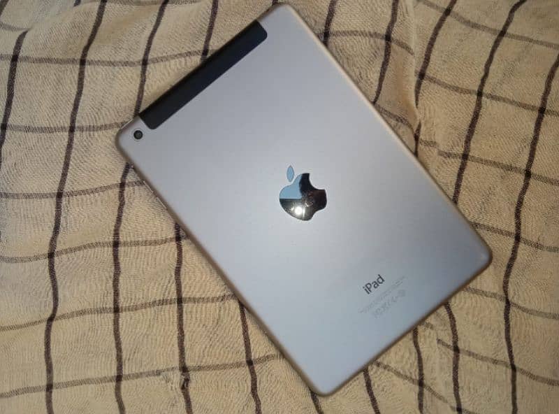 Apple iPAD MiNi 2 0