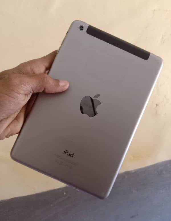 Apple iPAD MiNi 2 10