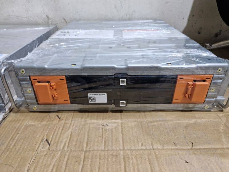 LG Lithium Ion 51.8V 62Ah battery 1