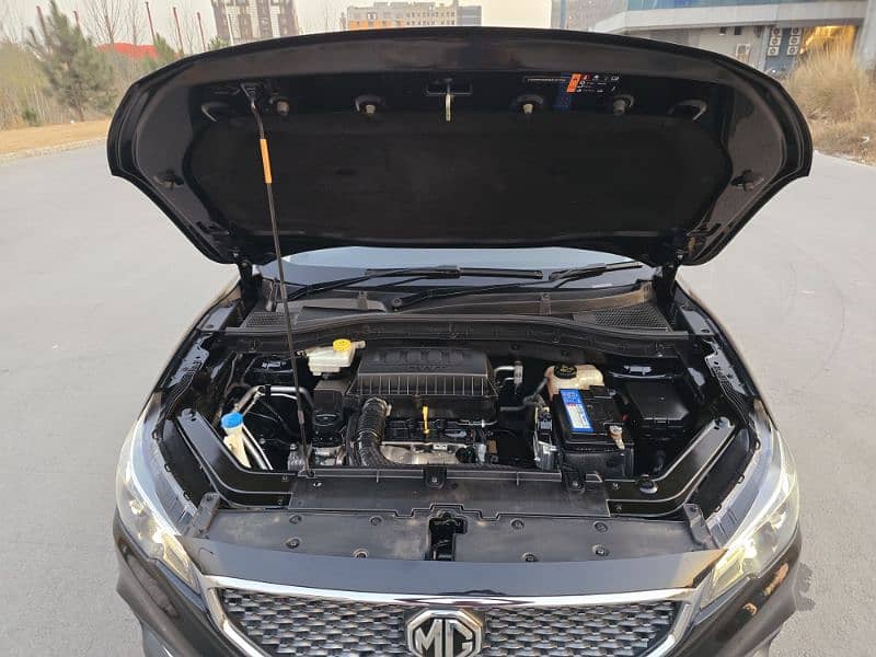 MG ZS 2021 in out class condition for sale in Islamabad 6