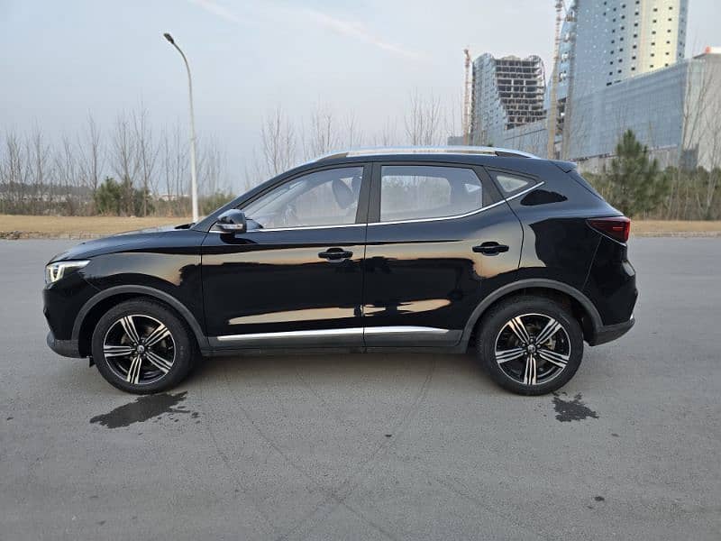 MG ZS 2021 in out class condition for sale in Islamabad 11