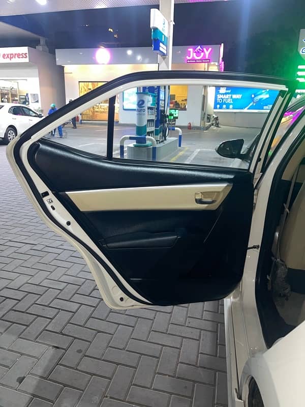 Toyota Altis Grande 2018 9