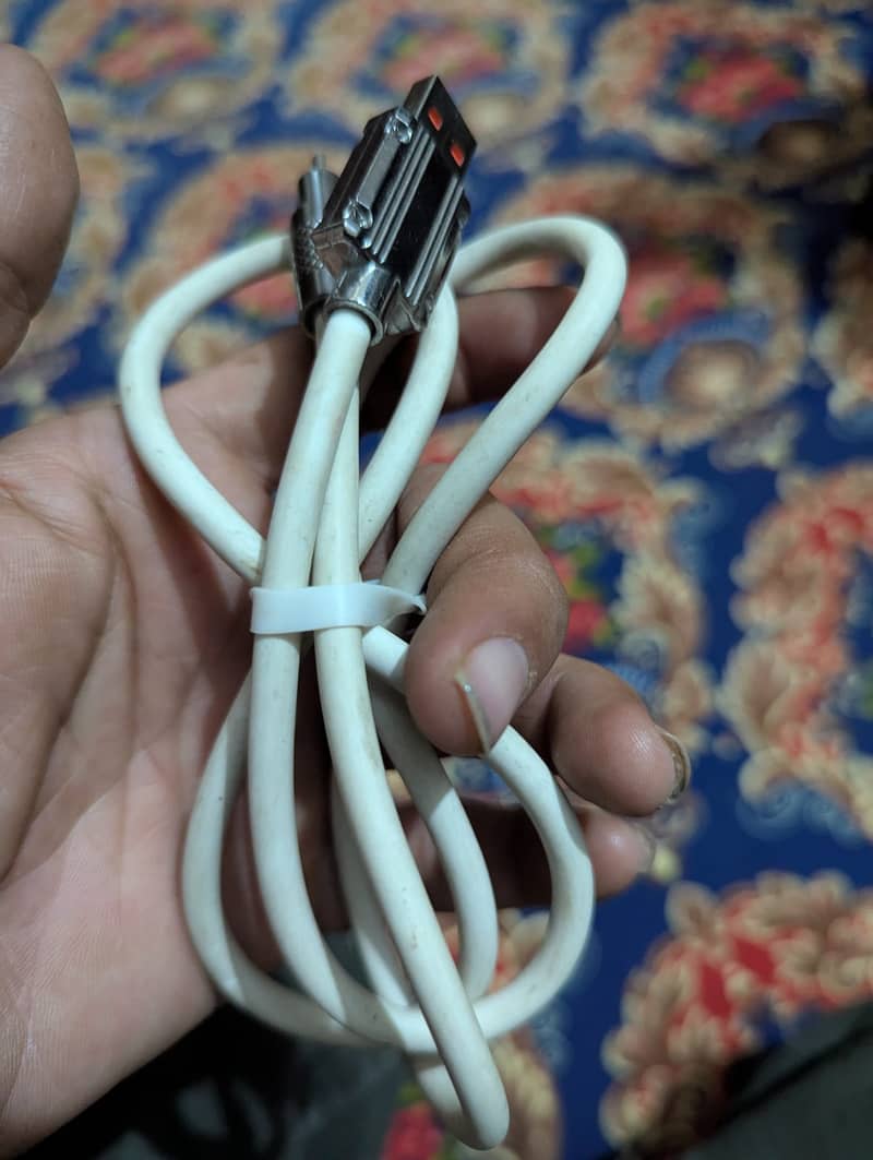 fast charging cable andriod and type c dono available hain call me 03 3