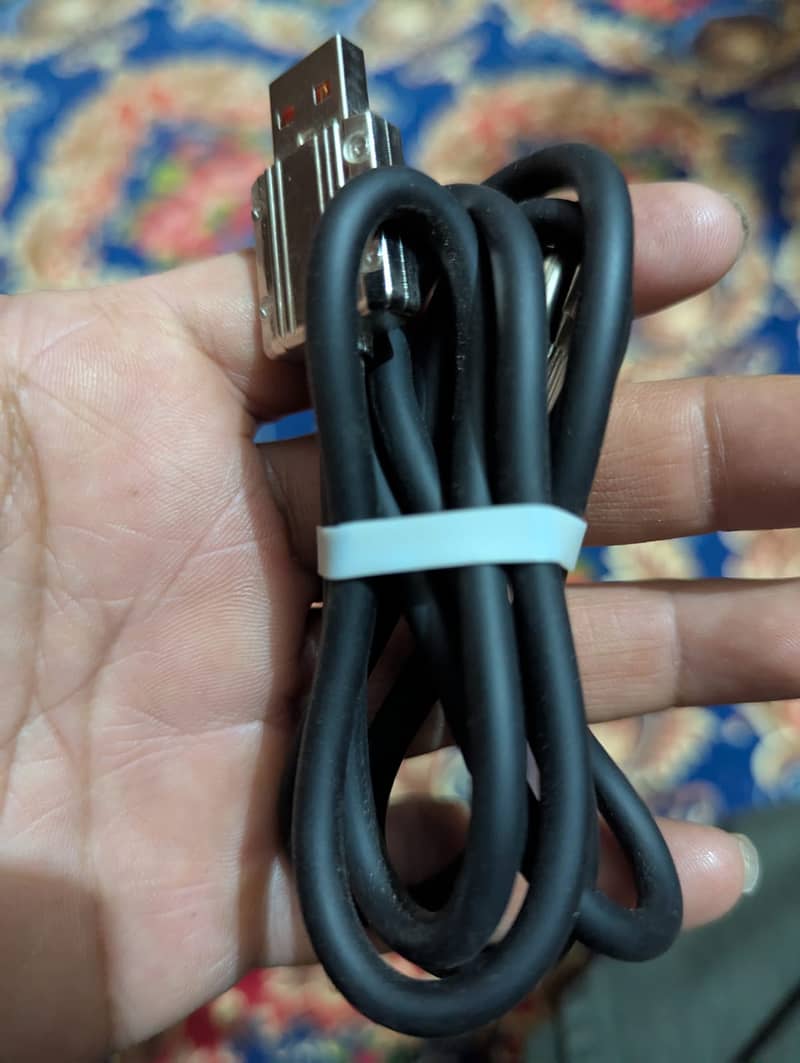 fast charging cable andriod and type c dono available hain call me 03 6