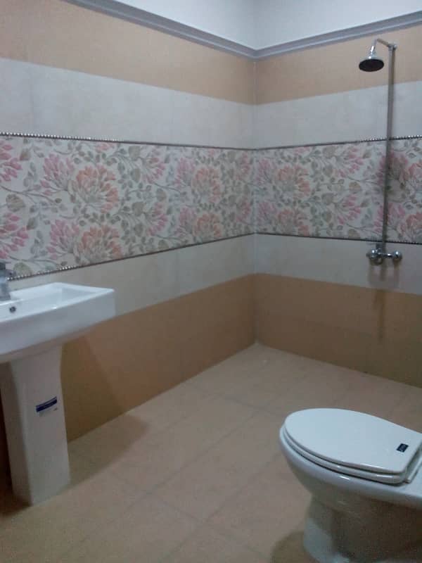 240yards 9 Bed Ground Plus 2 House For Sale In Gulshan Block 5 9