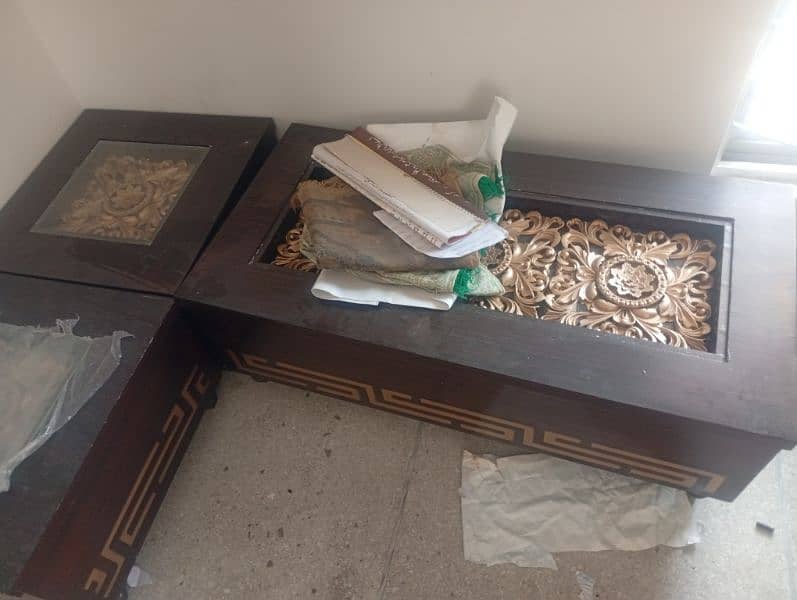 center table with good condition 1