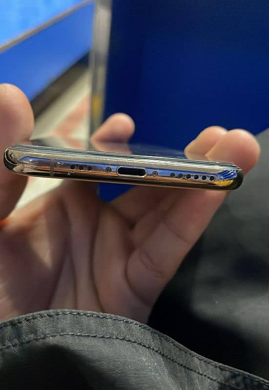 Iphone xs golden Pta Approved 5