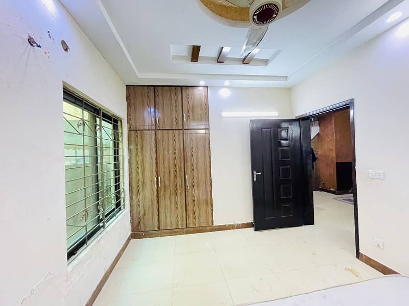 5 Marla House For Sale In BB Block Bahria Town Lahore 9