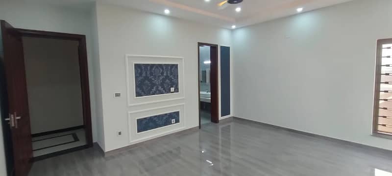 1 Kanal House For Sale In Iris Block Bahria Town Lahore 1