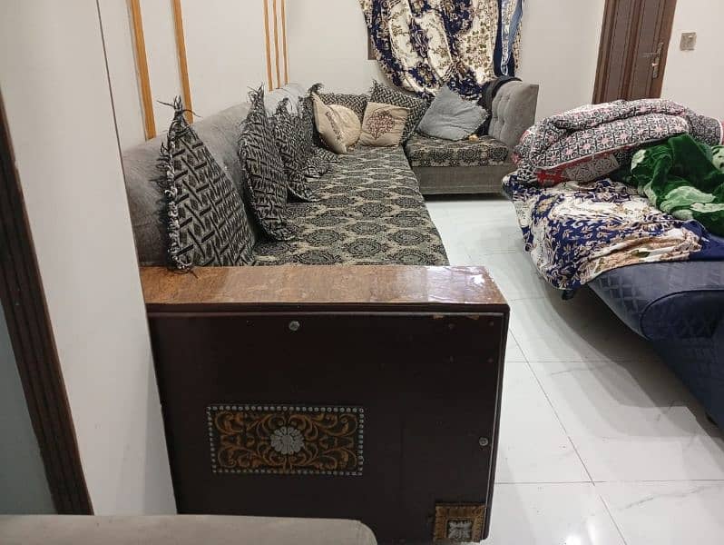 L Shaped 7 Seater With Giant Center Tabel 2