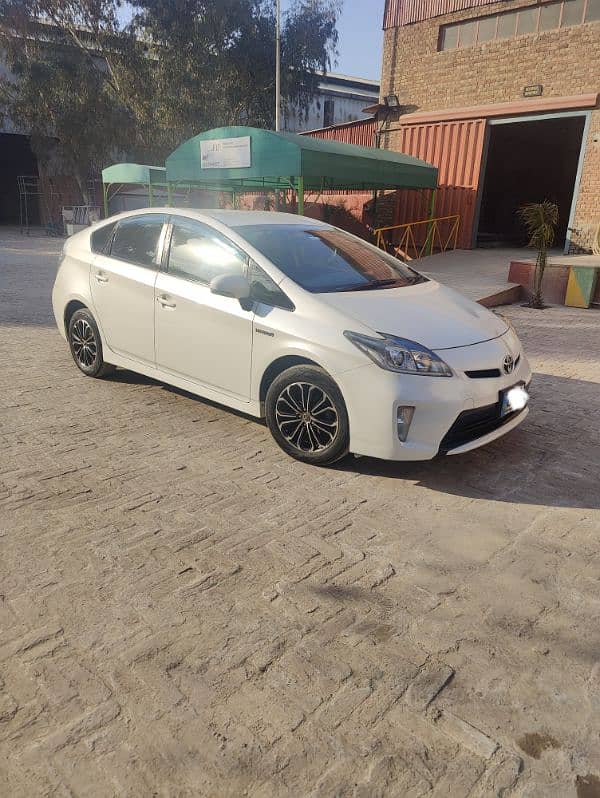 Toyota Prius 2015 10