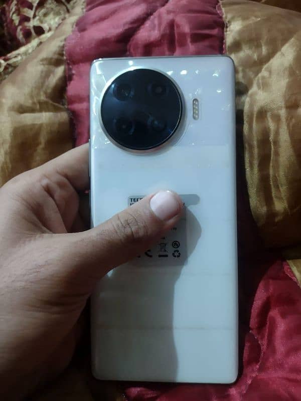 techno spark 20 pro Plus 10 by 10 condition 4