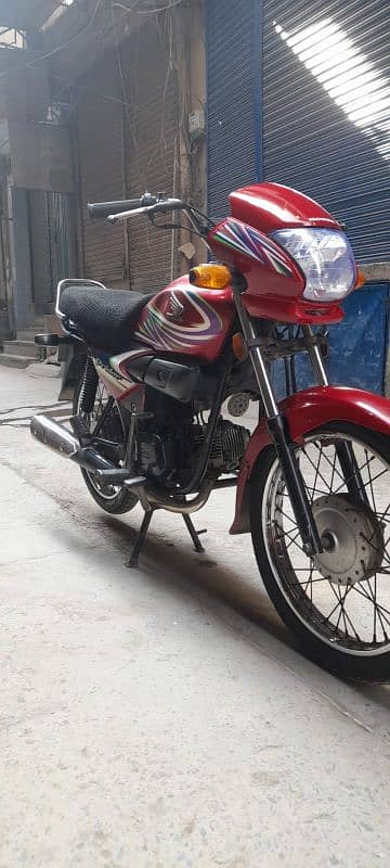 I,am selling my bike bike honda prider 2019 model 3