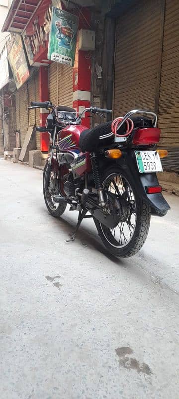 I,am selling my bike bike honda prider 2019 model 4