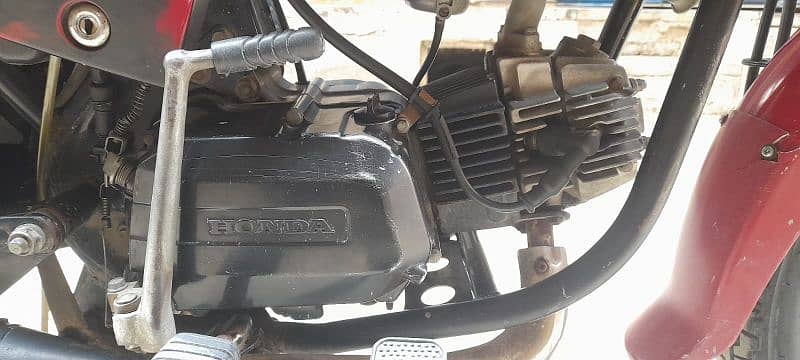 I,am selling my bike bike honda prider 2019 model 8