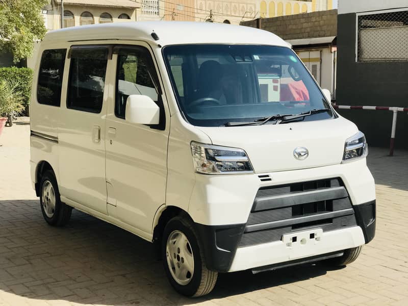 Daihatsu Hijet 2019 1