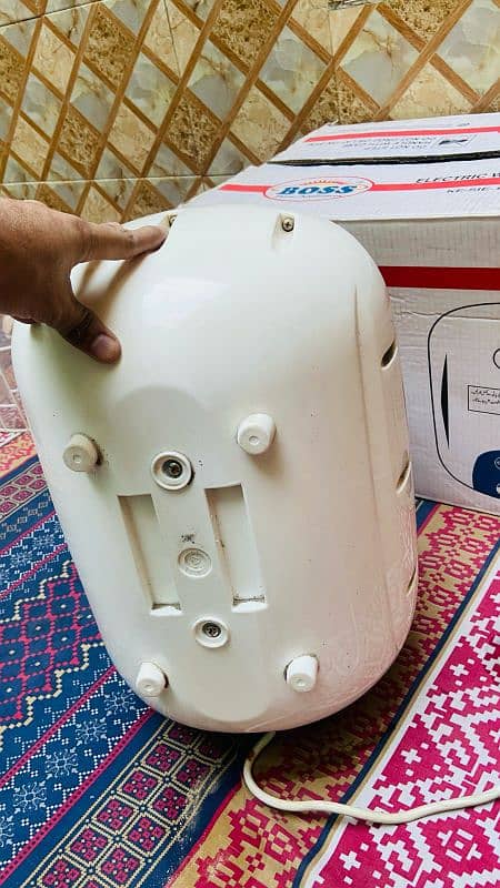 Geyser water heater by boss company 10/10 condition for sale 3