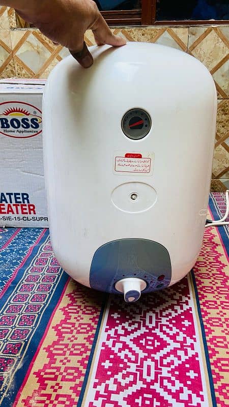 Geyser water heater by boss company 10/10 condition for sale 6