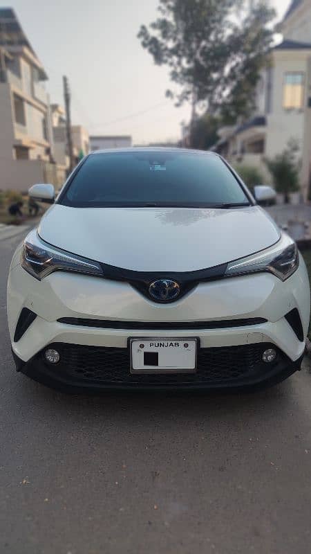 Toyota CHR 2017 G-LED 1.8 hybrid Total genuine Full options 0