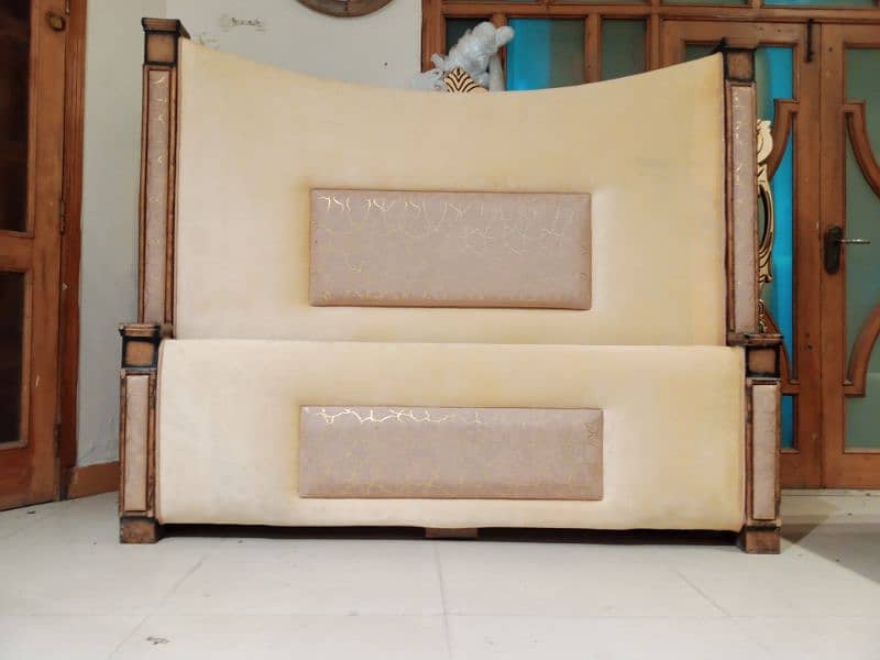 slightly used wooden bed only call 0312'4049'200 0