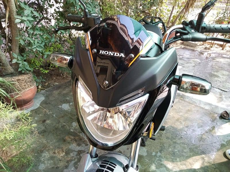 Honda CB 150F 8