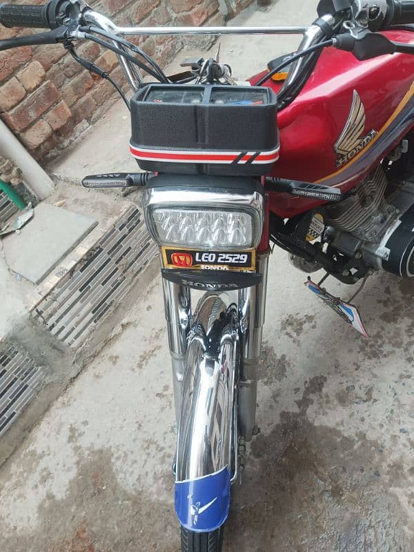 Honda 125 good condition 100% okay then make condition mein hai 7