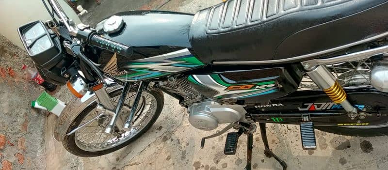 black 125 2023 model hy okara ky pashy 3