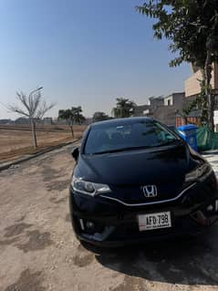 Honda Fit 1.5 Hybrid S Package 2014