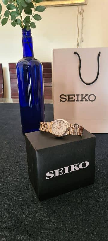 Seiko 5 Automatic gents wrist watch 21  jewels Glass back 2