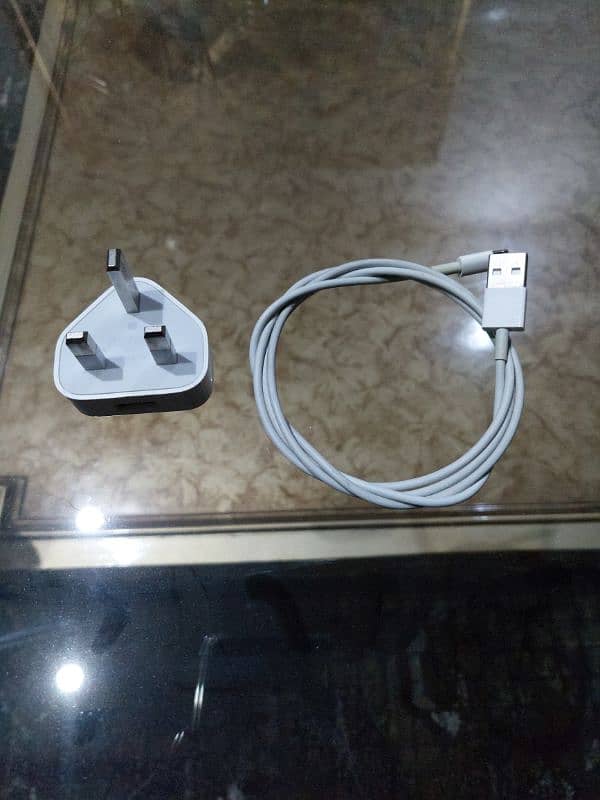 Iphone Original Charger 0