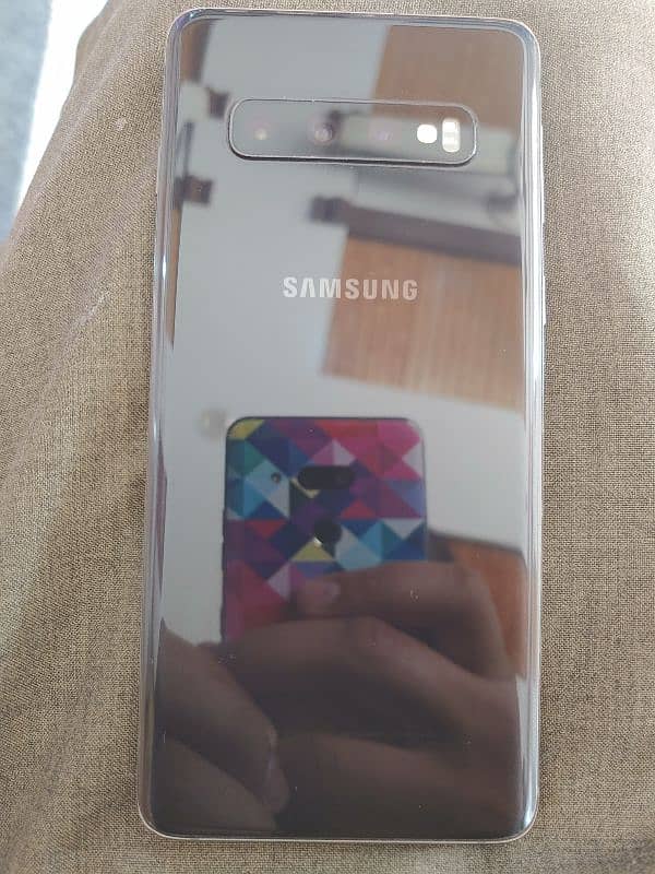 SAMSUNG S10 5