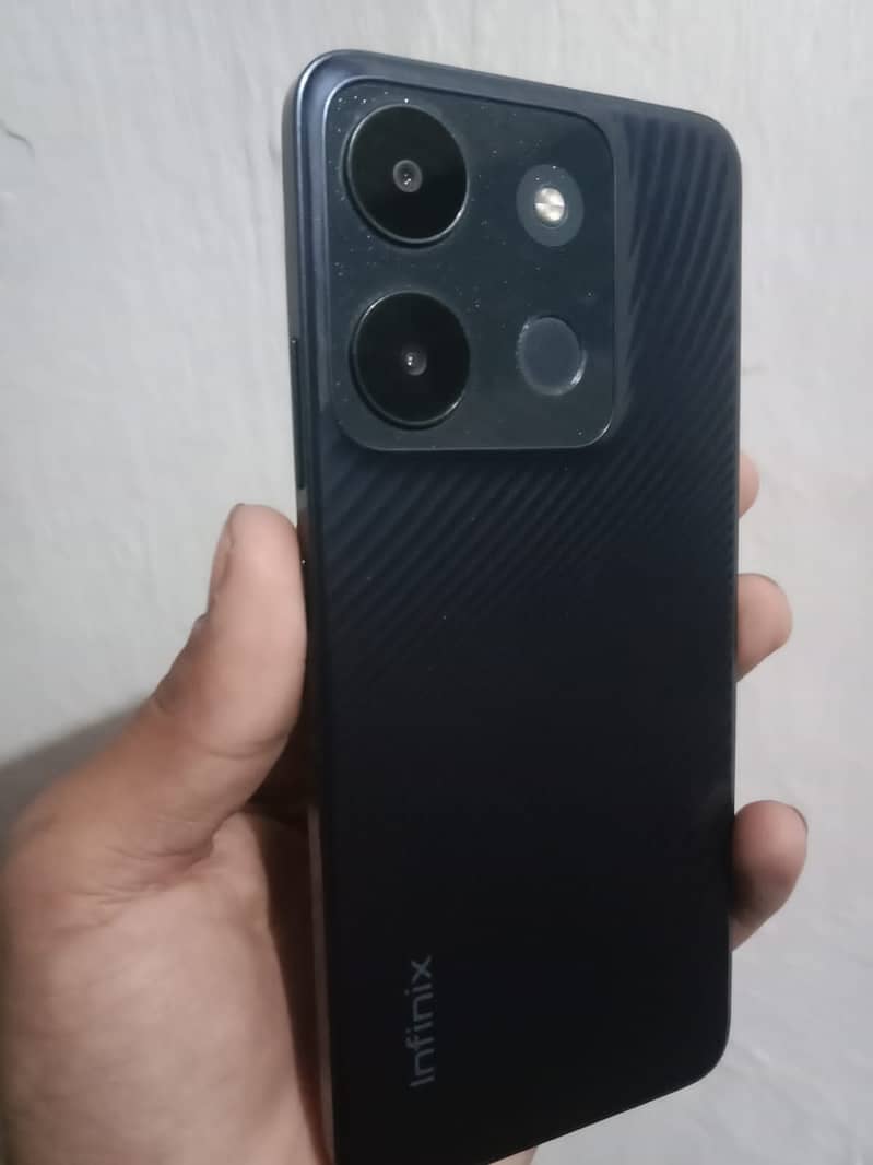 Infinix smart 7  , 4 64 memory, price 14000 0