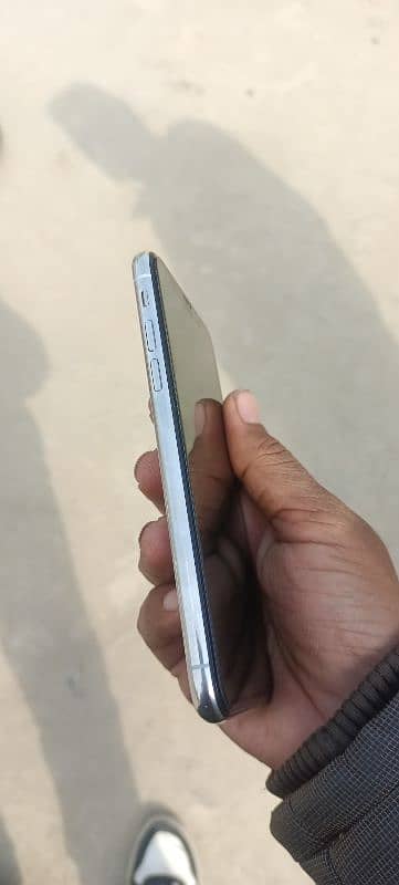 iphone x 64 GB pta approved 4