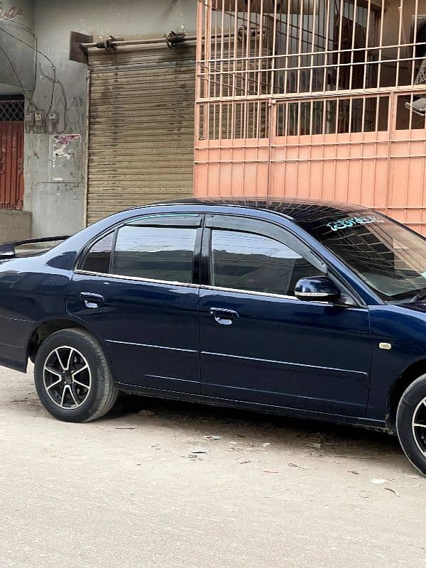 Honda Civic EXi 2005 4