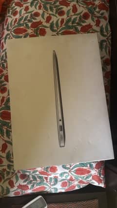 MacBook Air 2017 core i5 256gb ssd