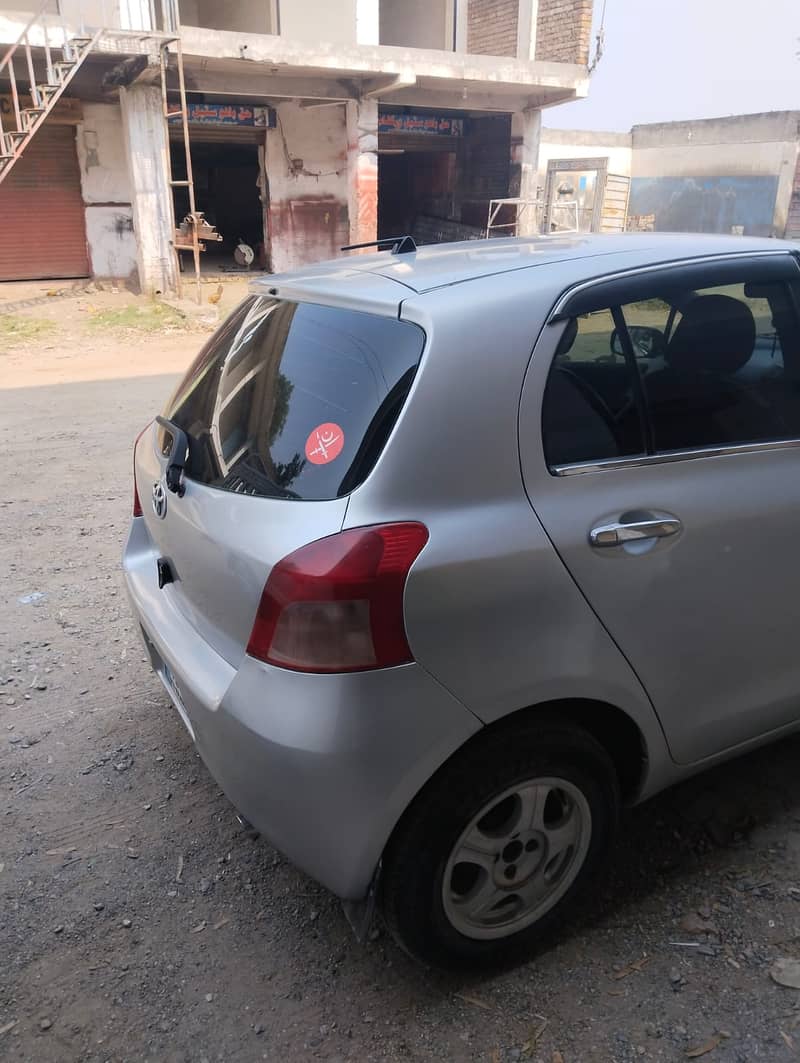 Toyota Vitz 2004 1