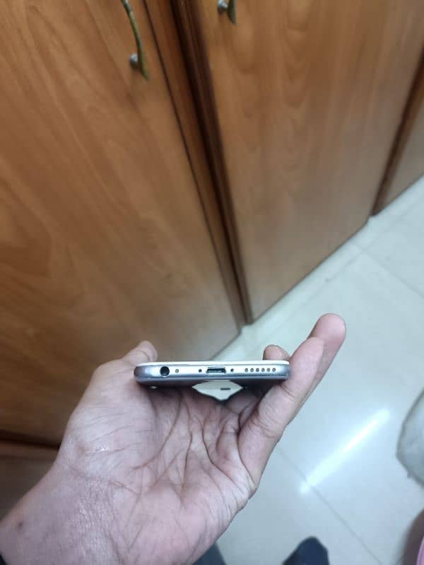 iphone 6 16gb pta approved urgent sale 2