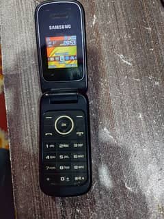 samsung old antique flap mobile non pta sim working good condition