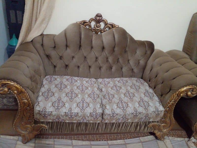 7 seater sofa set in a very condition 2