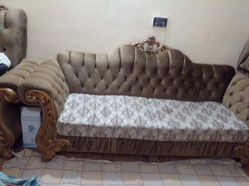 7 seater sofa set in a very condition 3