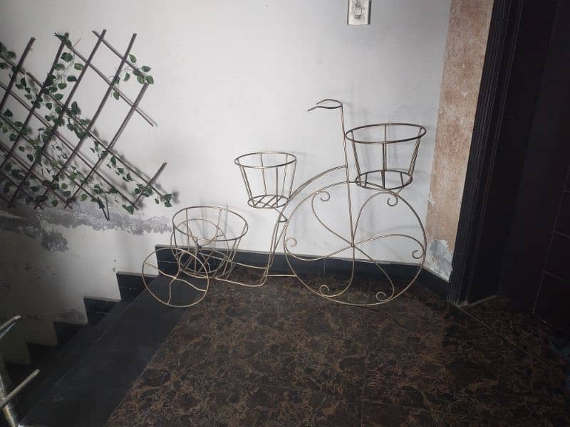 tricycle for flowe pots 0