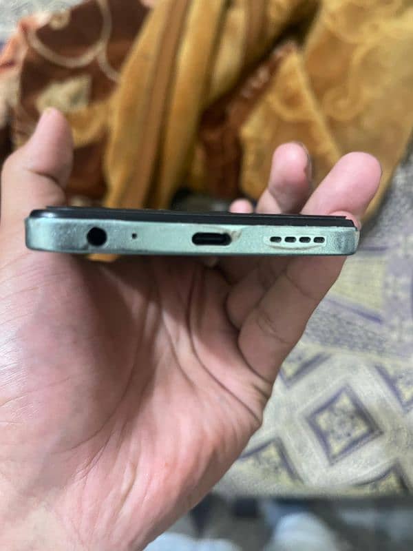 Infinix hot 40i 8/128 3