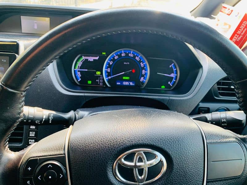 Toyota Voxy 2016 10