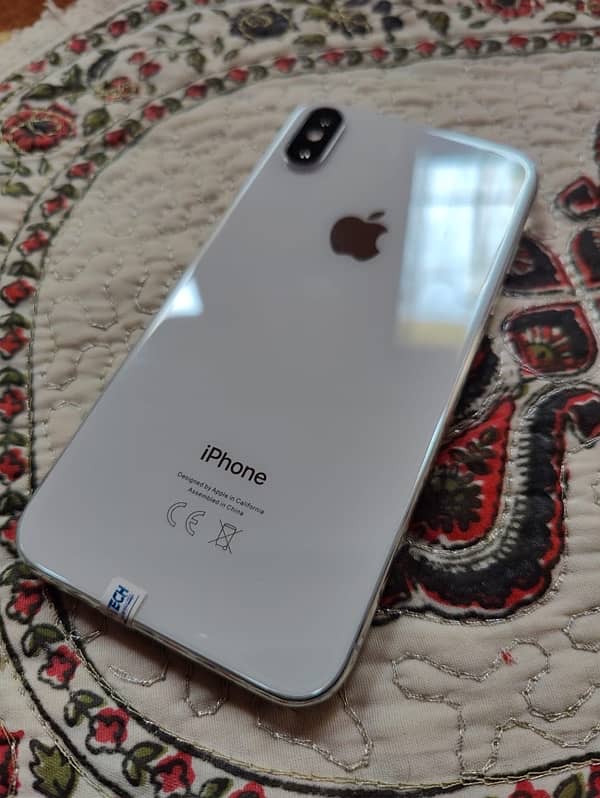 iphoe x 64 GB pta approved 1