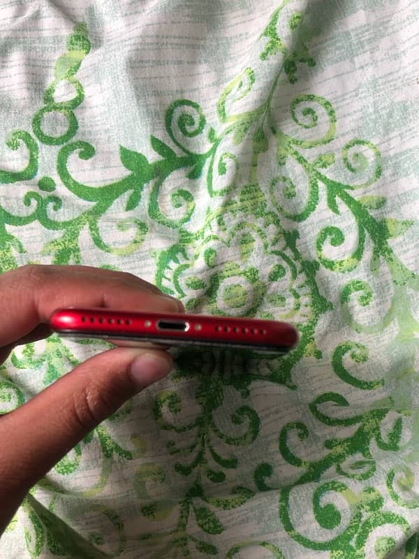 iphone 8 red colour 2