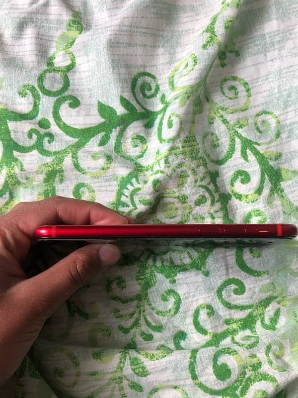 iphone 8 red colour 3