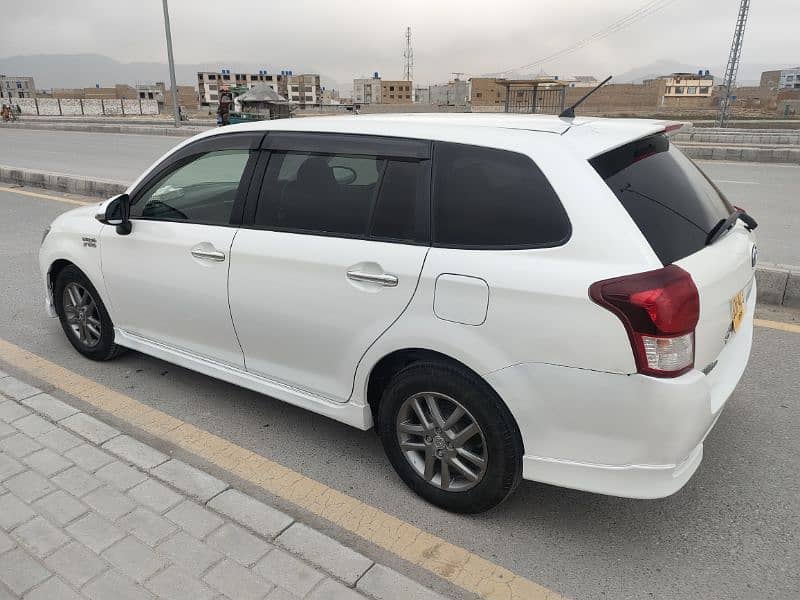 Toyota Fielder 2014 3