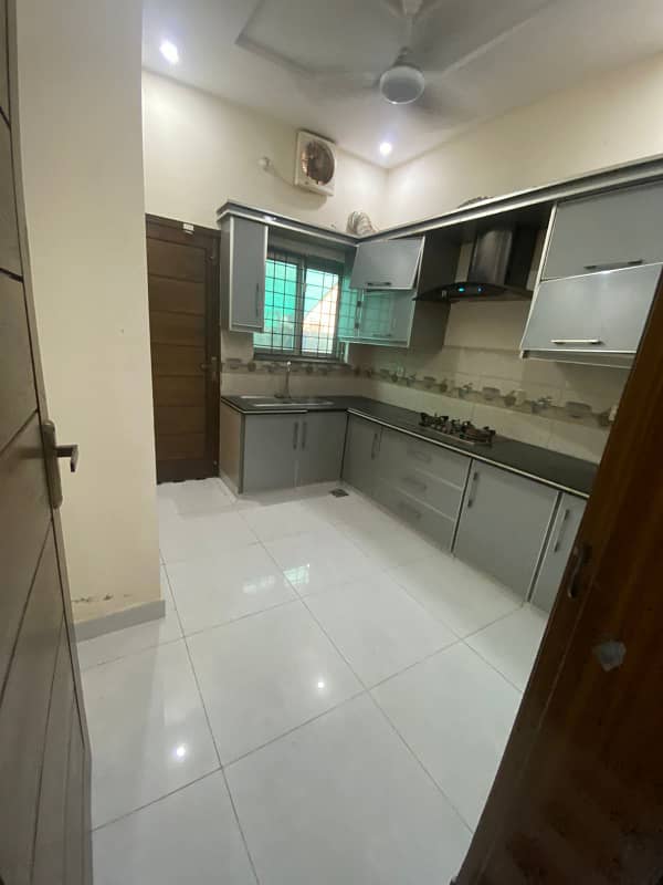 5 MARLA LIKE BRAND NEW HOUSE AVAILEBAL FOR RENT IN BAHRIA TOWN LAHORE 3