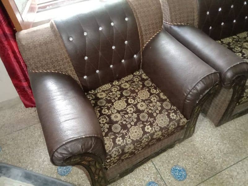 7 Seater Sofa For Sale 0